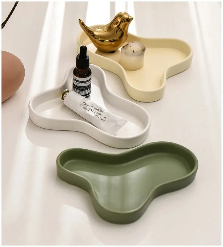 Bandeja Decorativa de Cerâmica em Formato Orgânico Casamarella