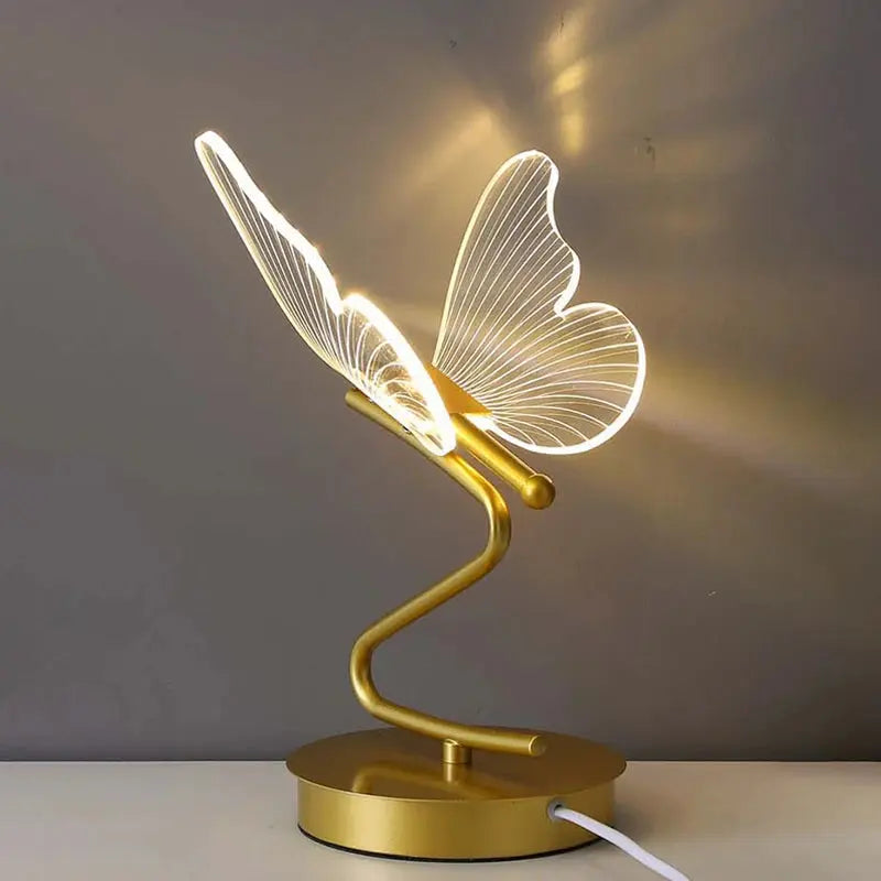 Luminária Decorativa LED Borboleta Dourada Casamarella