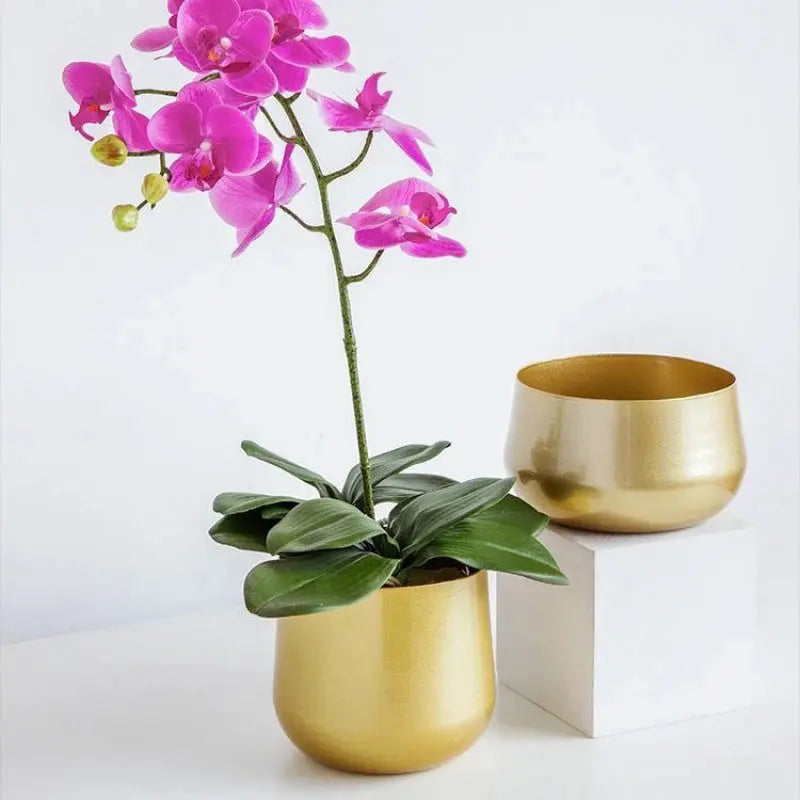 Vaso Dourado de Metal para Plantas Casamarella