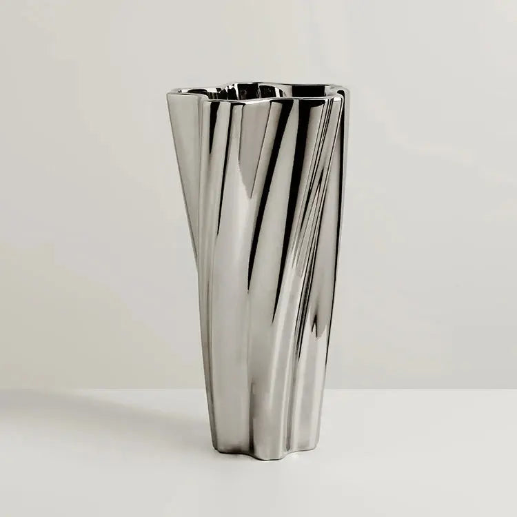 Vaso de Flores Artificiais Luxuoso com Design em Linhas Curvas Casamarella