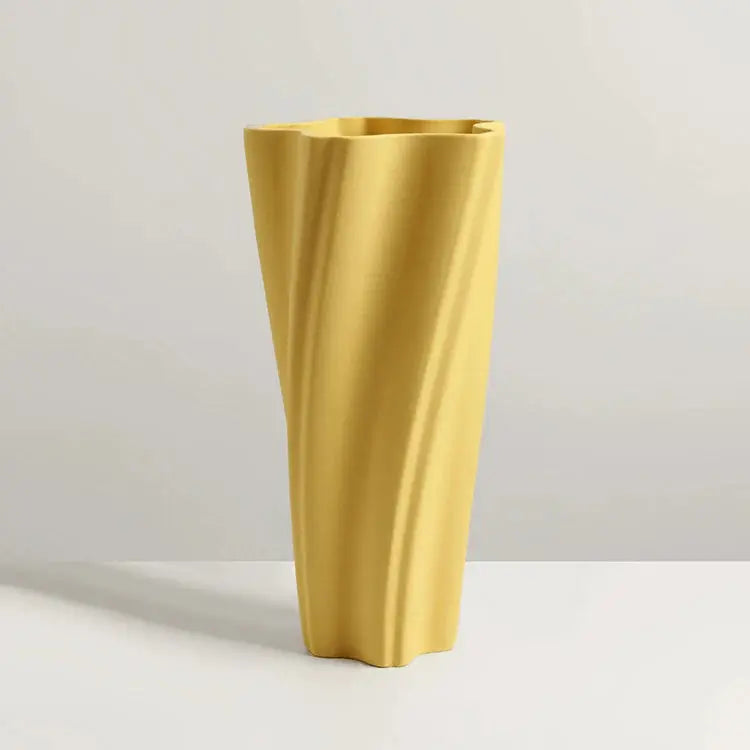 Vaso de Flores Artificiais Luxuoso com Design em Linhas Curvas Casamarella