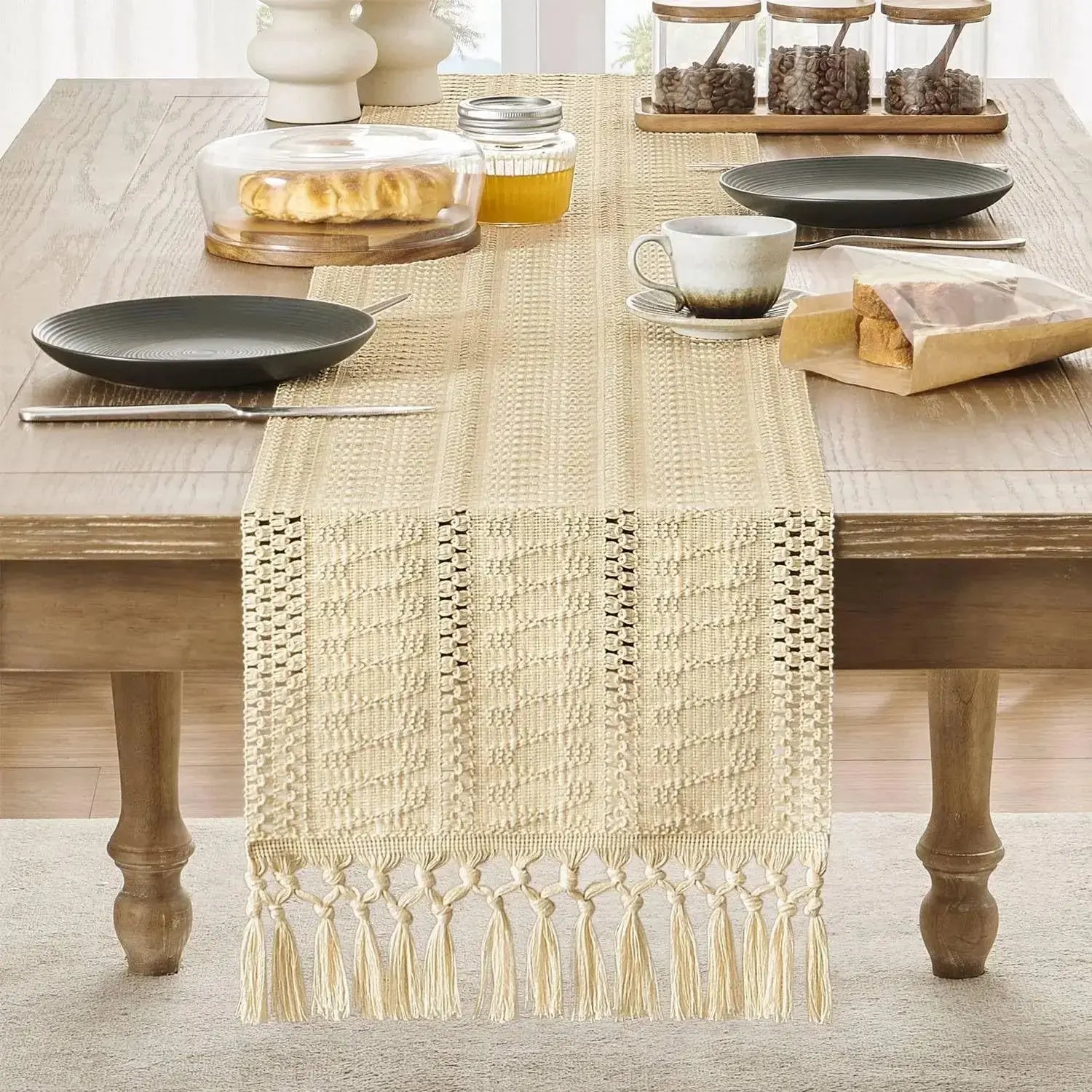 Caminho de Mesa Bege Boho com Borlas Casamarella