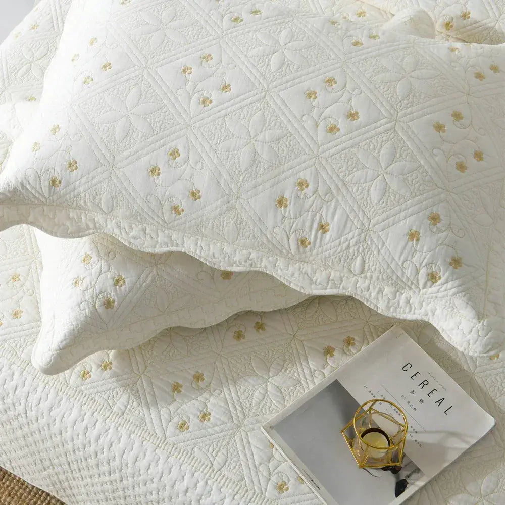 Colcha de Cama Bordada Luxuosa Estilo Europeu 100% algodão, 500 fios. Amaritta