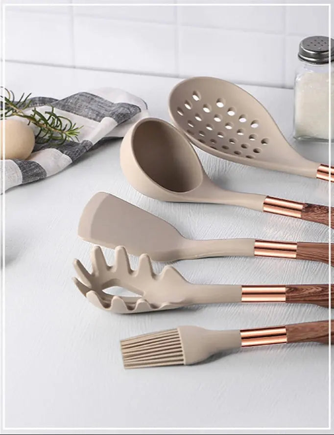 Conjunto Premium de Utensílios de Cozinha com Cabo Imitando Madeira e Acabamento Rosé