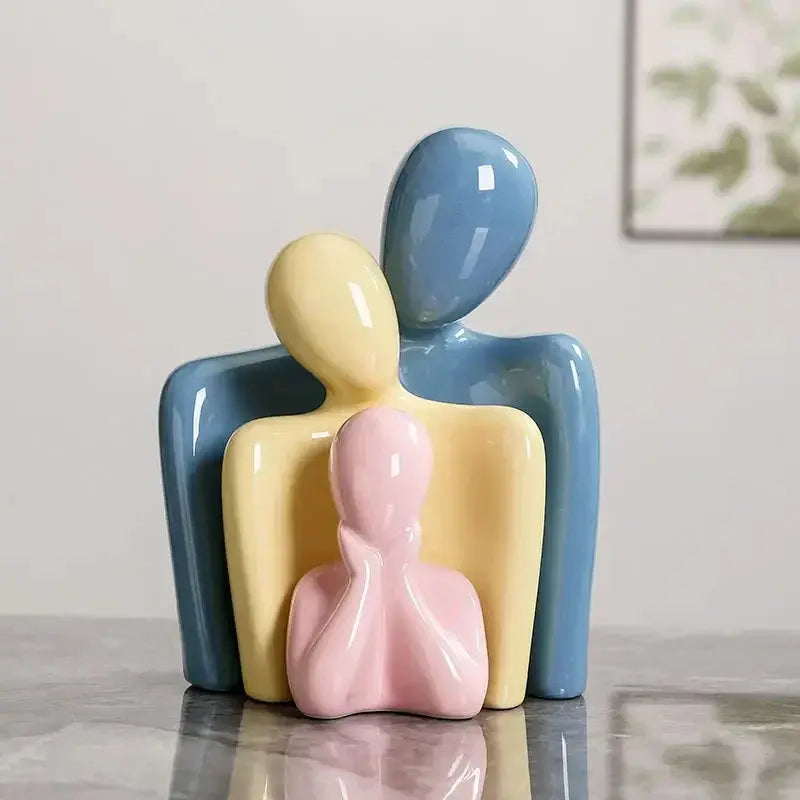 Estatueta de Cerâmica Pai, Mãe e Filhos Amaritta