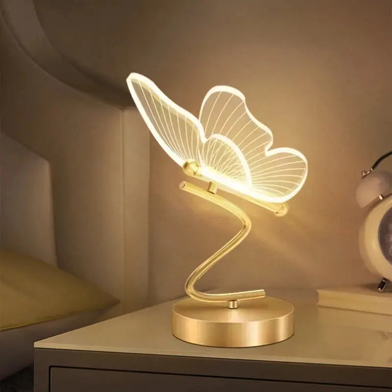 Luminária Decorativa LED Borboleta Dourada Casamarella