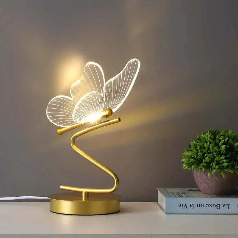 Luminária Decorativa LED Borboleta Dourada Casamarella