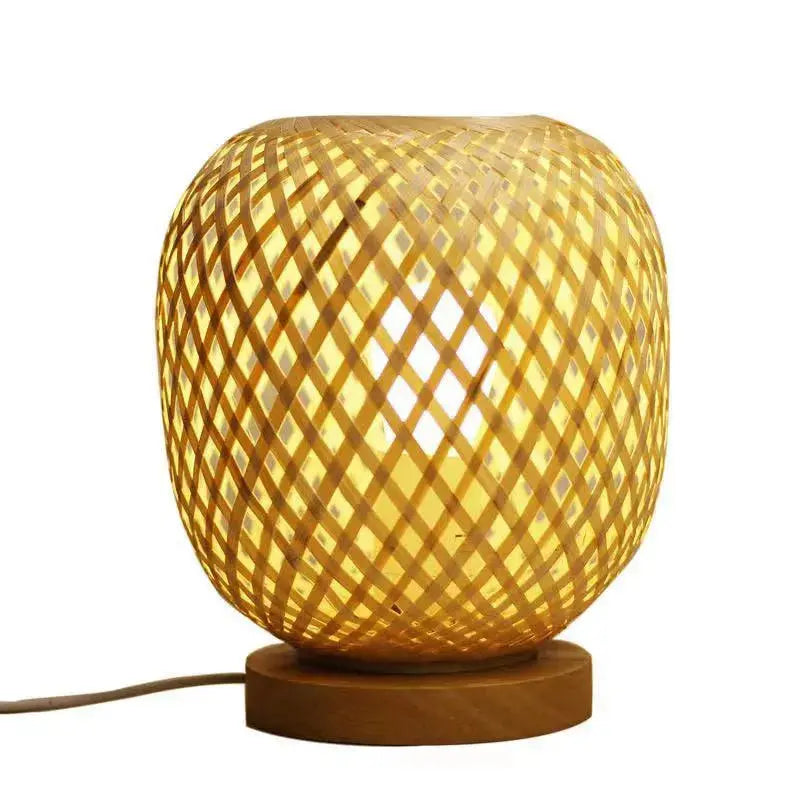 Luminária de Mesa com Trançado de Bambu Casamarella