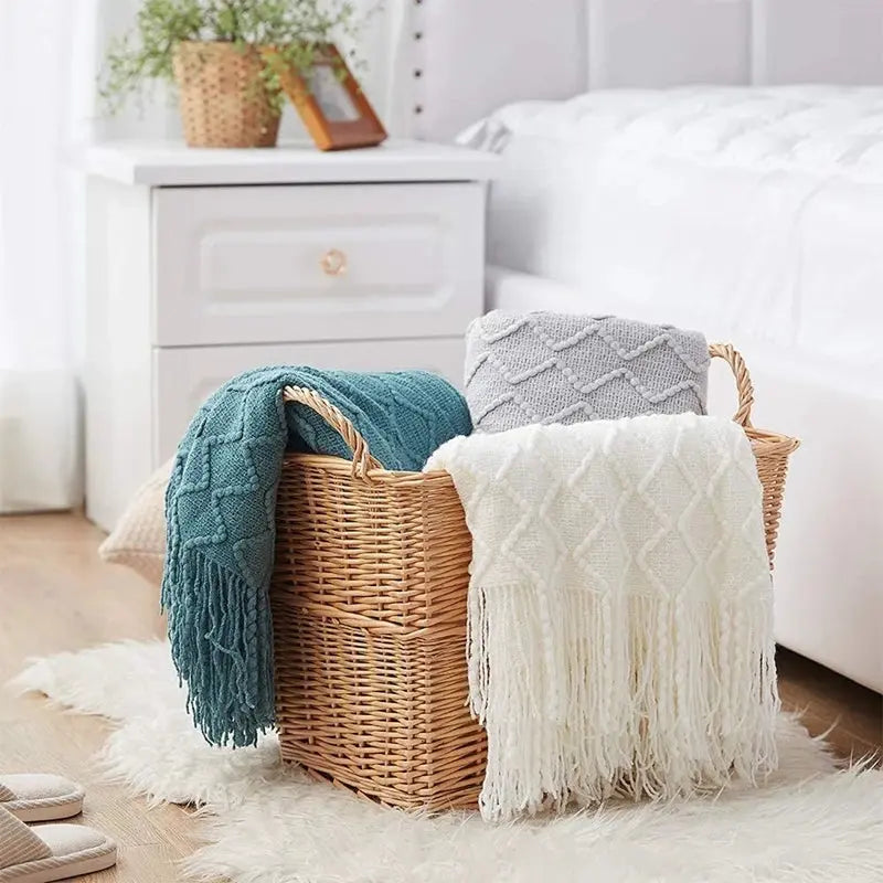 Manta Decorativa Off-White com Franjas Estilo Boho Chic para Sofá ou Cama-Amaritta
