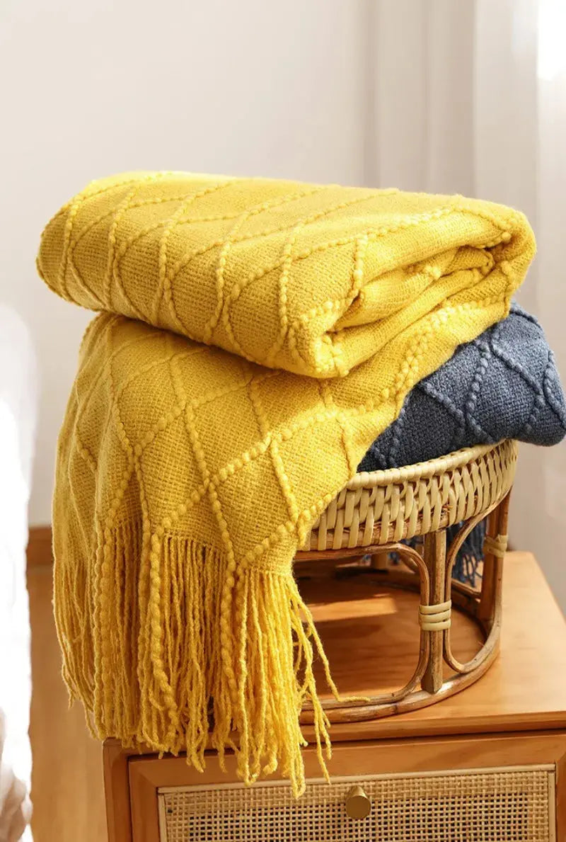 Manta Decorativa amarela com Franjas Estilo Boho Chic para Sofá ou Cama-Amaritta