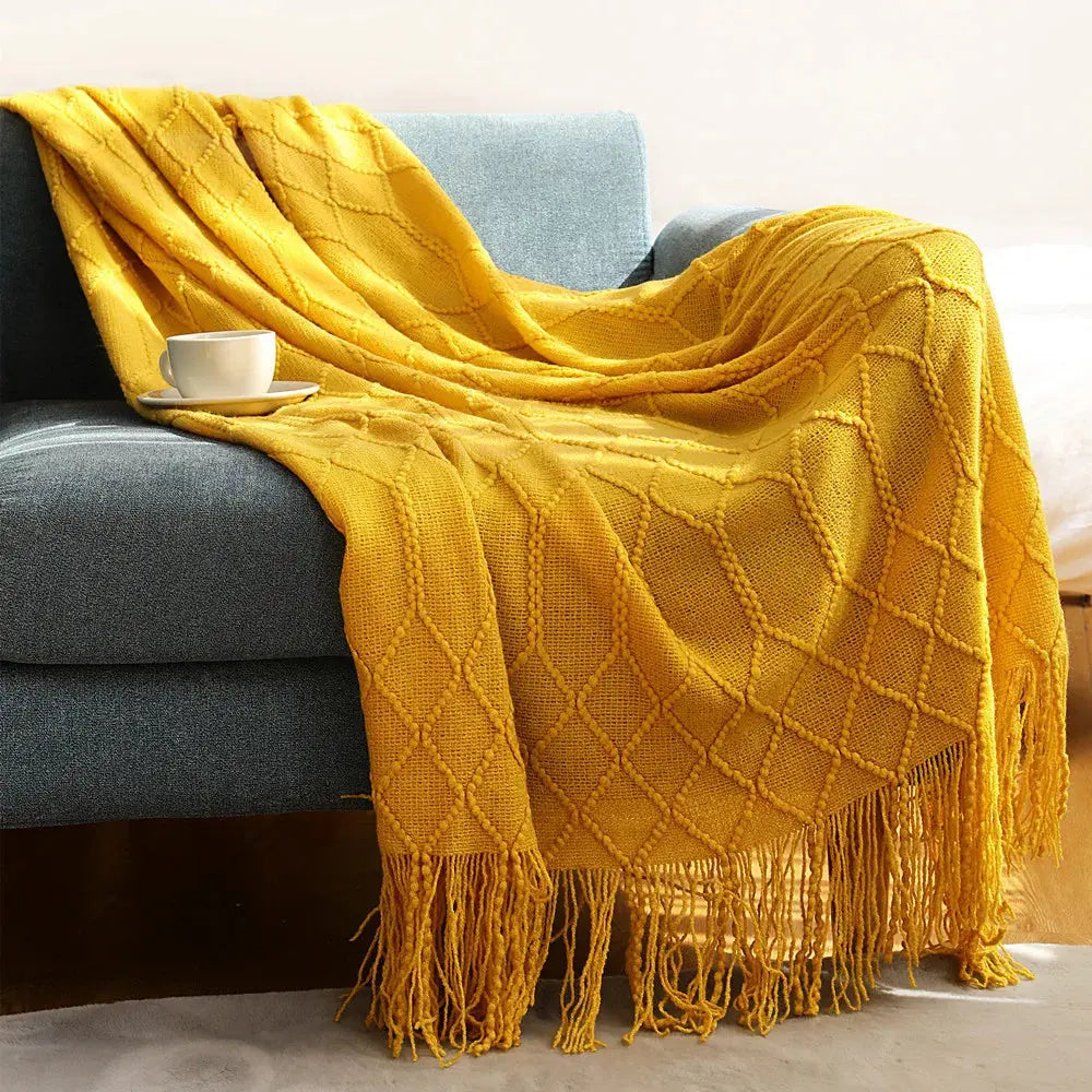 Manta Decorativa Off-White com Franjas em Estilo Boho