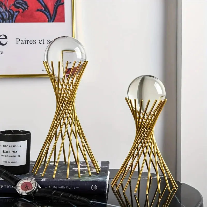 Ornamento de Esfera com Suporte Dourado Casamarella