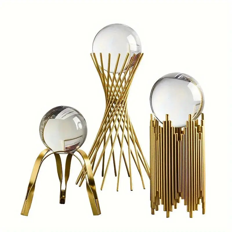 Ornamento de Esfera com Suporte Dourado Casamarella