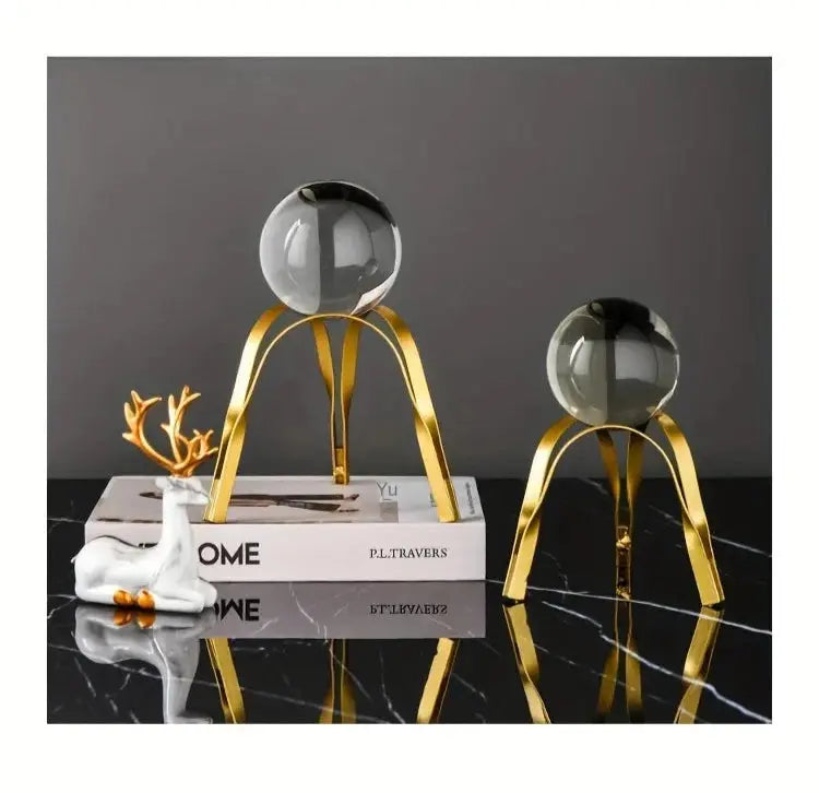 Ornamento de Esfera com Suporte Dourado Casamarella