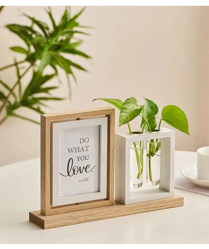 Porta-Retrato Moderno com Vaso Decorativo para Sala de Estar Amaritta