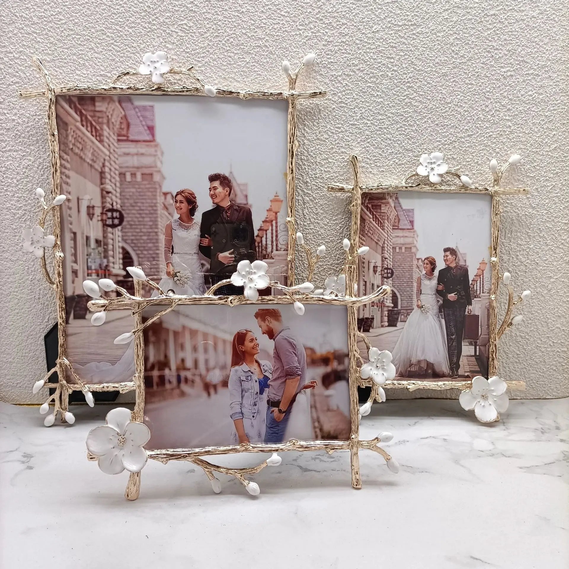 Porta-Retrato de Metal Galvanizado com Flor Europeia Casamarella