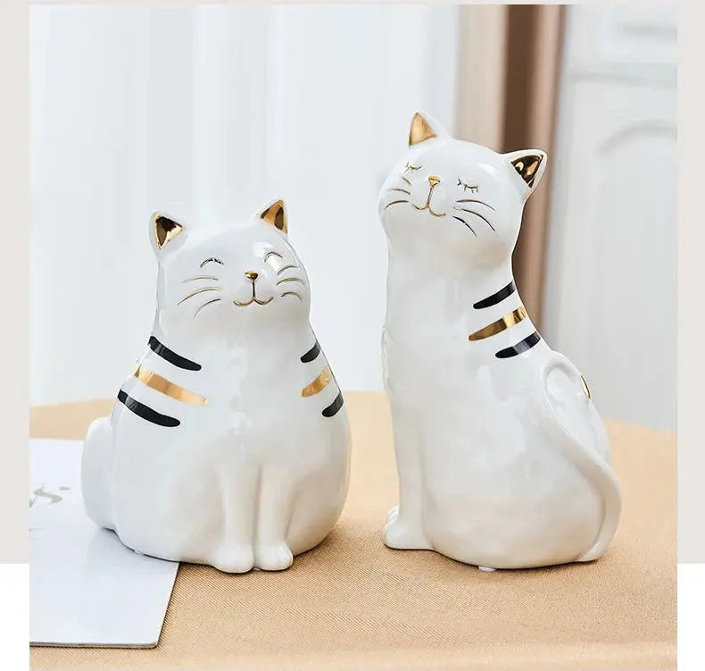 Vaso de Cerâmica e Porcelana em Forma de Gato Casamarella